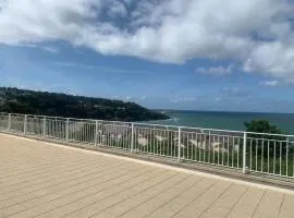 Stunning 2 bedroom modern apartment! Amazing views!