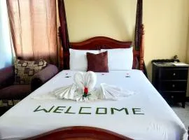 RENOVATED See Belize TRANQUIL Sea View Studio with Balcony, Infinity Pool & Overwater Deck