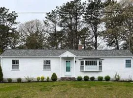 Cape Cod Cottage by Leavetown Vacations