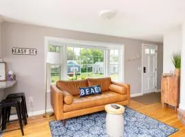 Cape Cod Cottage by Leavetown Vacations