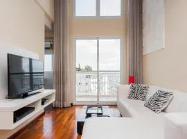 IP3 - Bhaus Loft Duplex Morumbi - Black & White - 50m2 - Linda Vista 13o andar - Academia - Piscina - Vaga de Garagem