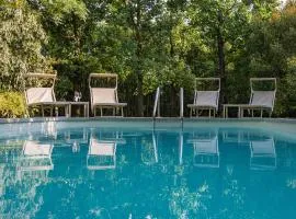 Villa Giardino Lucca heated pool, 2 miles Lucca