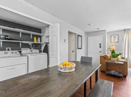 Screened Porch, Firepit, Patio! Peaceful in Pooler