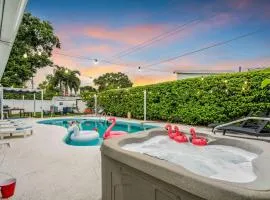 Heated Salt Pool Hot Tub - 3 Kings -ami & Img