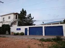 Doña Mayra Aparta Hotel