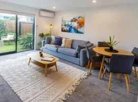 Deluxe Central retreat w/super king bed