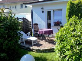 Bungalow in Zinnowitz near Baltic Sea Beach, cleaning included, Hotel in Zinnowitz