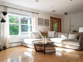 Stylish Catskills Escape Near Town & Trails