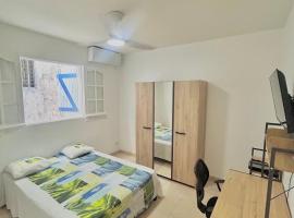Charmant bas de villa partagé, hotel v destinaci Les Abymes