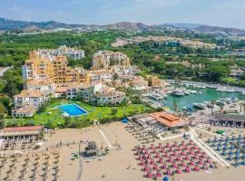 Seaside Golf haven in Cabopino Marbella