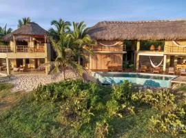 UtopiAmar Beach House & Suites