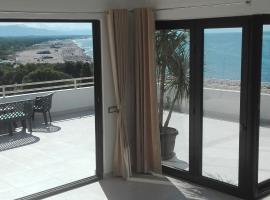 Apartments Plaza, hotel con bañera de hidromasaje en Ulcinj