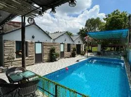 Mountain Flower Bungalow & Homestay