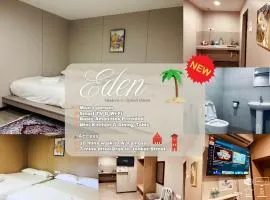Stylish, Modern Room for 4, Eden