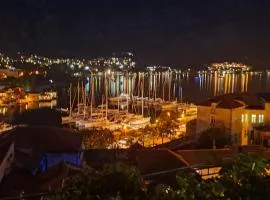 Romantic Escape - Stunning Rooftop Views - Old Town