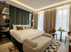 The Wellington Glasgow by Adina