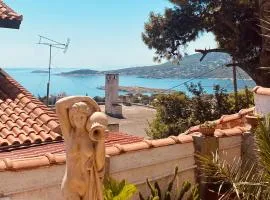 Ifigenia sea view