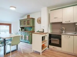 Square Apartment