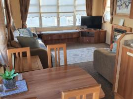 Holiday homes by the sea, viešbutis mieste Rilis