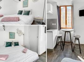 Studio &agrave; Montlu&ccedil;on