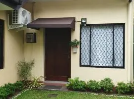 Nugegoda Convenient Cozy & Quiet family apartment