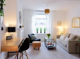 Rhondda Retreat 3-Bedroom House
