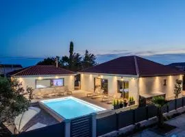 Villa Ballat with heated pool