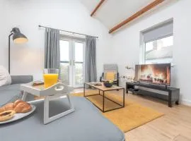 Chic 2 Bedroom House in the Heart of Cardiff