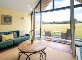Sedge House, Eastbridge, Close to the coast, RSPB Nature Reserve, Dunwich, Sizewell and Leiston - Managed by Aldeburgh Coastal Cottages