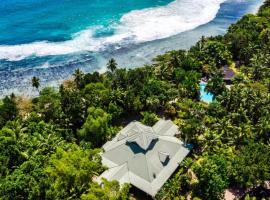 Jast luxurious Villa with Private Beach and Spa, ξενοδοχείο σε Grand'Anse
