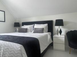 Charming Villa Central Moss for 8 people, Unterkunft zur Selbstverpflegung in Moss