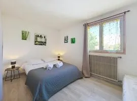 Otentic Flamant 4 pers - 1 chambre - parking - CapitalChic Services Fréjus Plage
