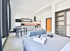 Elegant Kingsway Studio #5 - Central Location