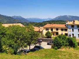 Bed and Breakfast Via Rinaldi, place to stay in Madonna del Sasso