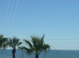Tuck Inn, hotel v destinaci Larnaka