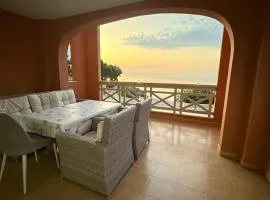 Apartamento de ensueño con vistas al mar by beBalmy