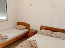 EMA Apartmani