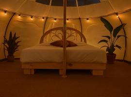 Glampingtelt telt i naturens hjerte，Bryrup的豪華露營地點