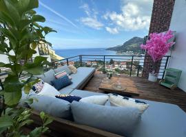 Sweet Home Turunc - Two Stylish 1-Bedroom Suites with Sea View, hotel v destinaci Turunc