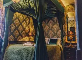 101 House At The End. Witchcraft & Wizardry House