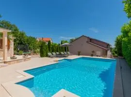 Beautiful Villa Mia with pool in Makarska