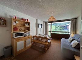 Appartement cosy pour 6 pers à Montgenèvre, 2 balcons, proche Chalmettes ! - FR-1-330D-87, hotel di Montgenevre