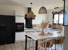 Maison neuve, villa em Montamis&eacute;