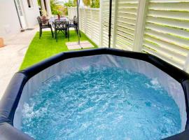Le paradis du moulin, Hotel mit Whirlpools in Le Robert