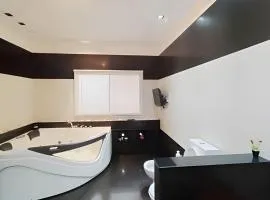 Vaer House: Experiencia con Jacuzzi y Quincho