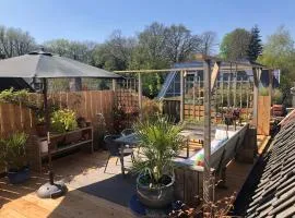 Ruim appartement met terras rustig gelegen, centrum Bergen