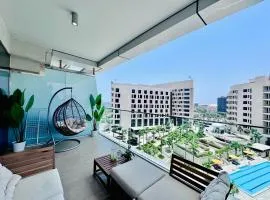 Circuit Views 1BR in Mayan 1