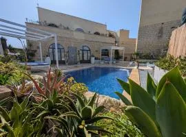 Tal Jordan Complex