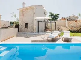 Heritage New Stone Villa Allegra - Private Swimming Pool & Garden