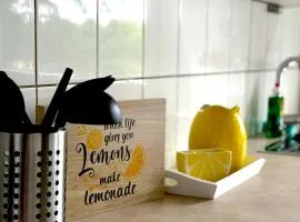 Comfy Modern 4-Bed Apartment, WiFi, 20min DUS, 5min A46